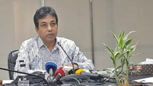 দেশের সড়কে পাঁচ লাখের বেশি মেয়াদোত্তীর্ণ যানবাহন : বিআরটিএ চেয়ারম্যান