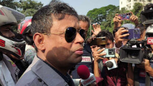 শান্তিপূর্ণ সমাবেশের অনুমতি নিয়ে পুলিশের ওপর হামলা করছে বিএনপি: ডিবি প্রধান