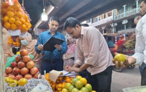 কুমিল্লায় নিষিদ্ধ পলিথিনের বিরুদ্ধে
